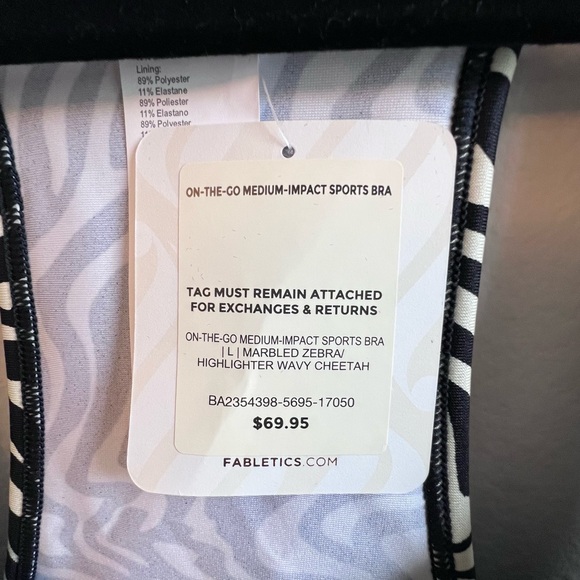 Fabletics On-The-Go Medium Impact Sports Bra (size L) - Picture 4 of 4